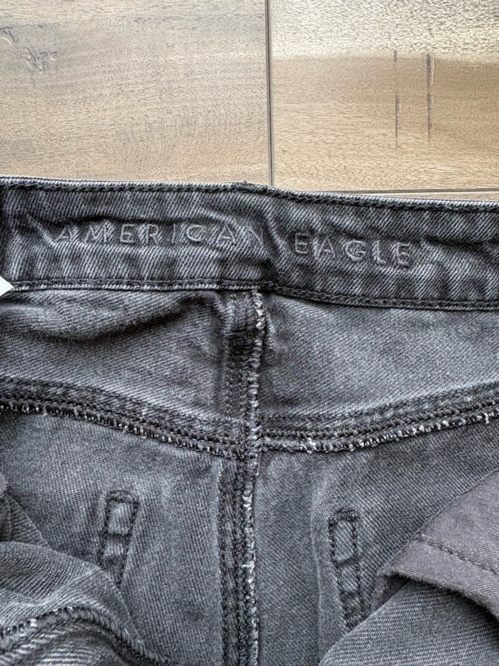 American Eagle Outfitters Black Distressed Relaxed Jeans US 00 Regular - Picture 5 of 7